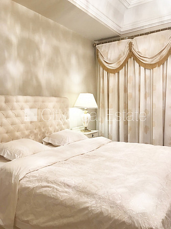 Фасадный дом, возможность аренды парковки, вход с улицы, лестничная клетка после Рига - изображение 18