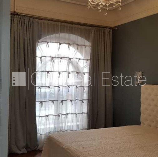 Фасадный дом, возможность аренды парковки, вход с улицы, лестничная клетка после Рига - изображение 20