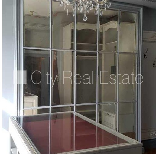 Фасадный дом, возможность аренды парковки, вход с улицы, лестничная клетка после Рига - изображение 17