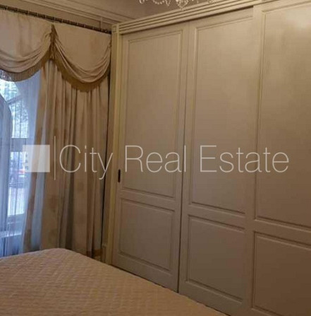 Фасадный дом, возможность аренды парковки, вход с улицы, лестничная клетка после Рига - изображение 19