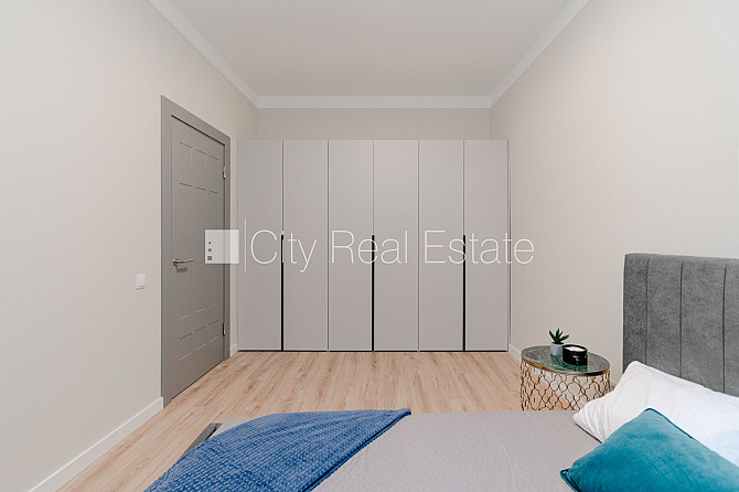 Реновированный дом, лифт, количество спален 1 шт., студио, кухня объединена с Рига - изображение 19