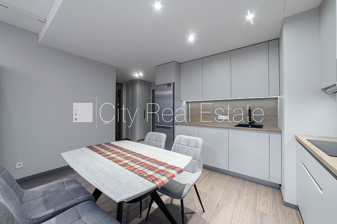 Jaunceltne, energo efektīva māja, iežogota teritorija, ieeja no ielas, pagalmā bērnu spēļu Rīga - foto 6