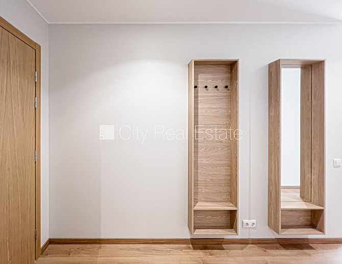 Jaunceltne, labiekārtots apzaļumots pagalms, garāža vienai automašīnai, ir lifts, balkons, Rīga - foto 10