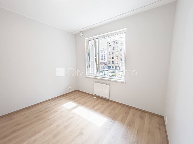 Jaunceltne, labiekārtots apzaļumots pagalms, garāža vienai automašīnai, ir lifts, balkons, Rīga - foto 16