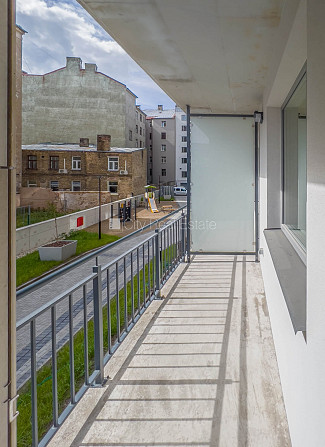 Jaunceltne, labiekārtots apzaļumots pagalms, garāža vienai automašīnai, ir lifts, balkons, Rīga - foto 8