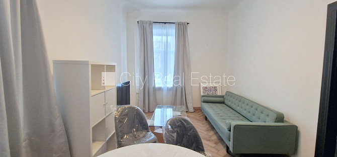 Fasādes māja, renovēta māja, viena kvadrātmetra apsaimniekošanas maksa mēnesī  0,65 EUR, Rīga - foto 2