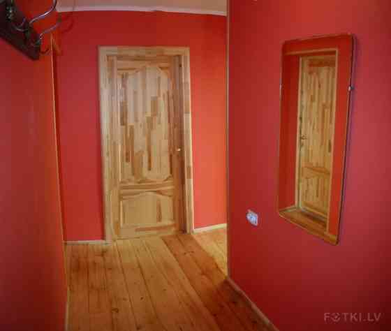 Продается 2-комнатная квартира в районе Тейка  улица Палму 18  Предлагается Rīga