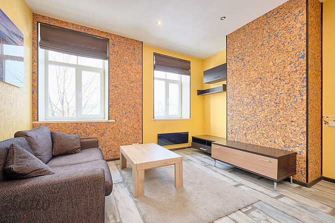 3-istabu dzīvoklis pirmskara mūra ēkā PētersalasAndrejsalas apkaimē
Pārdošanā Rīga - foto 2