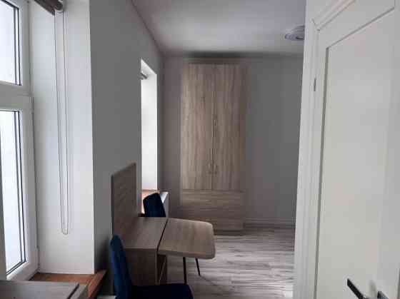 Stilīgs, dzīvoklis Rīgas centrā ar ļoti zemiem komunālie maksājumiem.  Tiek izīrēts studio tipa dzīv Рига