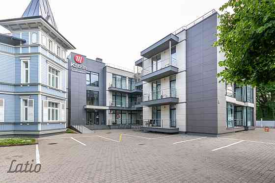 Izīrē plašu 4-istabu dzīvokli jaunā projektā "Katrin"Bulduros
Dzīvoklī ir 3 izolētas guļamistabas, v Jūrmala