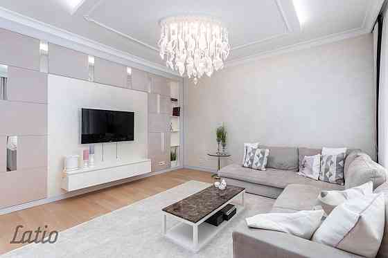 Izīrē plašu 4-istabu dzīvokli jaunā projektā "Katrin"Bulduros
Dzīvoklī ir 3 izolētas guļamistabas, v Jūrmala