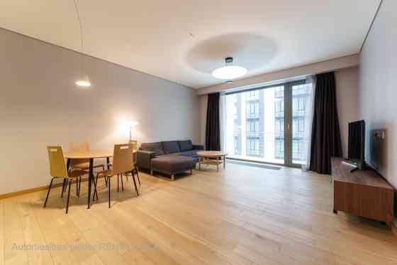 Продаётся элегантная и современная квартира в проекте Centrus, в самом центре Риги Рига