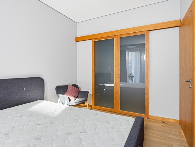 Pārdod elegantu un mūsdienīgu dzīvokli projektā Centrus.  Dzīvoklis atrodas iekšpagalma Rīga - foto 16