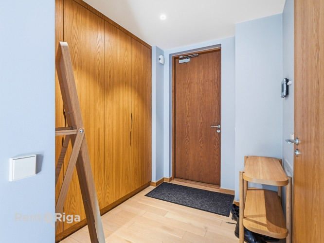 Pārdod elegantu un mūsdienīgu dzīvokli projektā Centrus.  Dzīvoklis atrodas iekšpagalma Rīga - foto 18