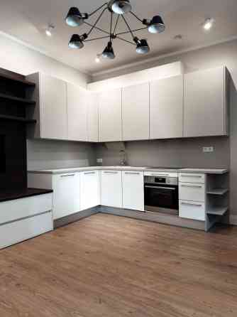 Izīrē mājīgu studio tipa dzīvokli Rīgas klusajā centrā, Antonijas un Dzirnavu ielas krustojums.  Pil Рига