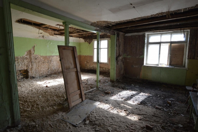 Premises located on the ground floor of a wooden house.  The total area of the premises is 427.6 m.  Рига - изображение 4