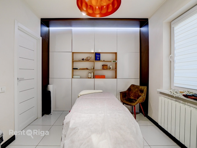 Dzīvoklis ar privātu ieeju!  Šobrīd skaistumkopšanas salons, kuru bez lieliem ieguldījumiem Rīga - foto 1