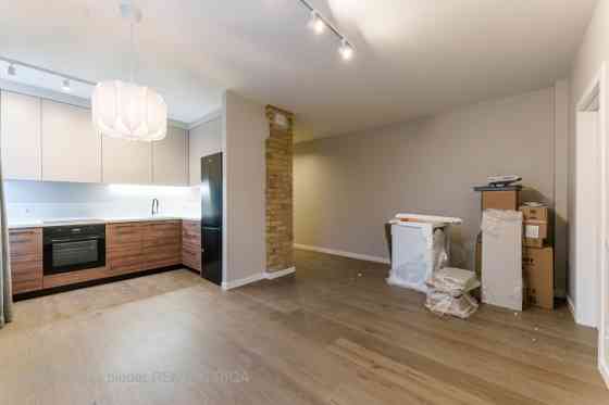 Прекрасная возможность арендовать  квартиру в реновированном проекте в Rīga