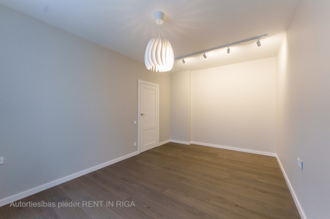 Lieliska iespēja īrēt   dzīvokli renovētajā projektā Agenskalnā.  Lieliskā lokācija un Rīga - foto 8