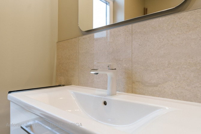 Lieliska iespēja īrēt   dzīvokli renovētajā projektā Agenskalnā.  Lieliskā lokācija un Rīga - foto 9