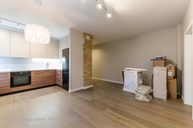 Lieliska iespēja īrēt   dzīvokli renovētajā projektā Agenskalnā.  Lieliskā lokācija un Rīga - foto 4