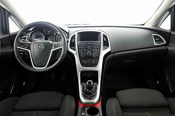 Opel Astra Sports Tourer 1.4 103kW Таллин