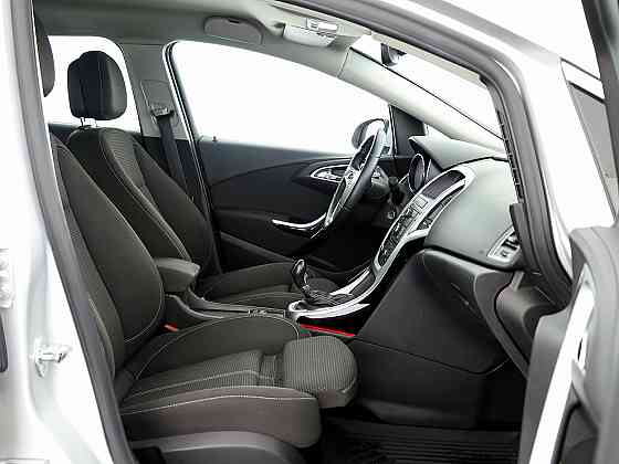 Opel Astra Sports Tourer 1.4 103kW Таллин