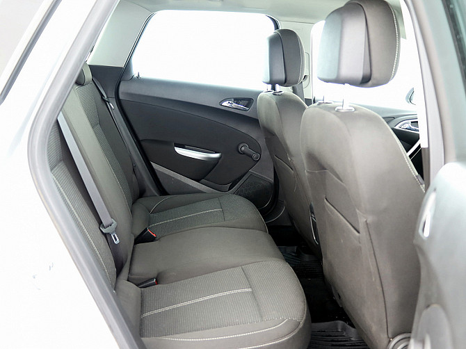 Opel Astra Sports Tourer 1.4 103kW Таллин - изображение 7