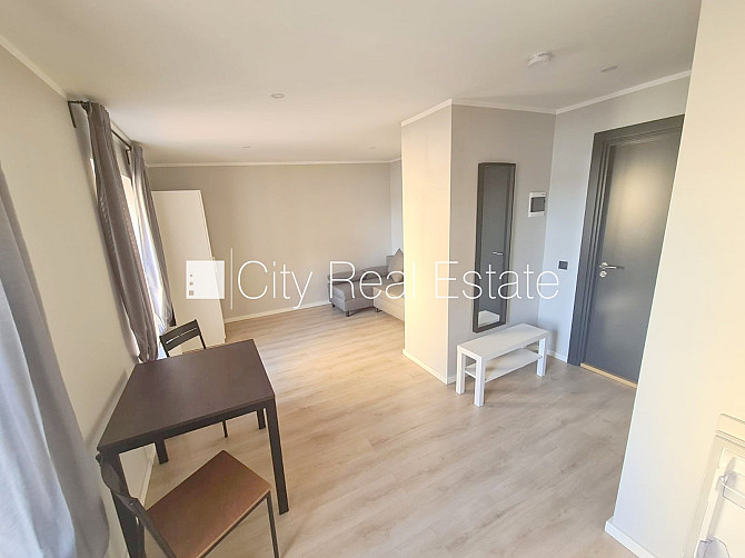 Renovēta māja, slēgts pagalms, iespēja nomāt autostāvvietu, apsargāta autostāvvieta, Rīga - foto 16