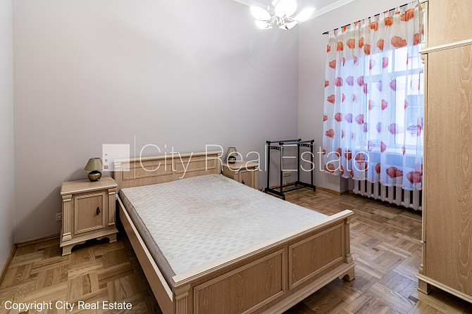 Fasādes māja, ieeja no ielas, ir lifts, logi vērsti uz pagalma pusi, logi vērsti uz ielas pusi, Rīga - foto 18