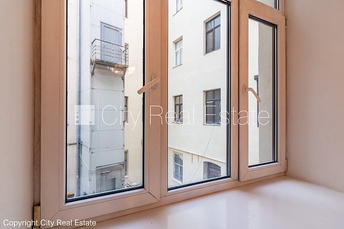 Fasādes māja, ieeja no ielas, ir lifts, logi vērsti uz pagalma pusi, logi vērsti uz ielas pusi, Rīga - foto 17