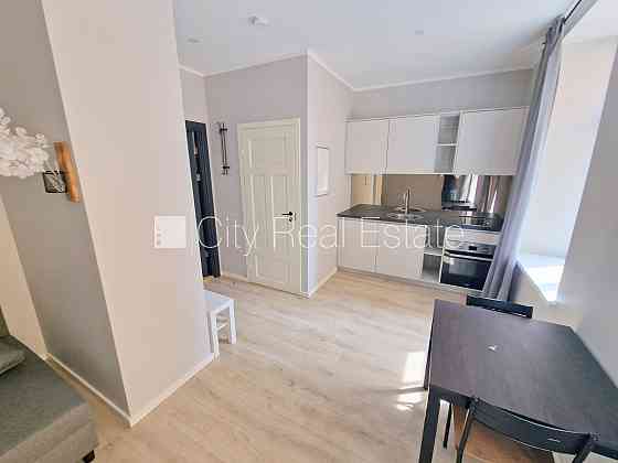 Фасадный дом, реновированный дом, закрытый двор, вход с улицы и со двора, Rīga