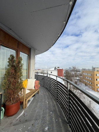 Izīrē brīnišķīgu 3 istabu dzīvokli ar terasi!  Ienākot dzīvoklī - plašs iebūvētais skapis un neliels Рига - изображение 1