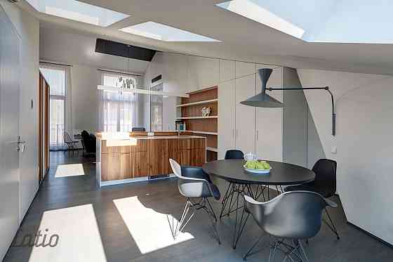 Pārdod pilnībā mēbelētu un ar sadzīves tehniku aprīkotu dzīvokli jaunajā daudzdzīvokļu projektā Vecr Рига