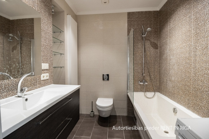 Starting from March 24th, 2026, a cozy and warm 2-room apartment is available for rent in the very h Рига - изображение 9