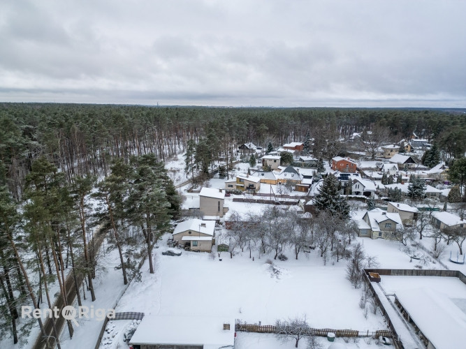 Piedāvājumā ir skaists, taisnstūrveida zemes gabals vienā no patīkamākajiem privātmāju Ādažu novads - foto 1