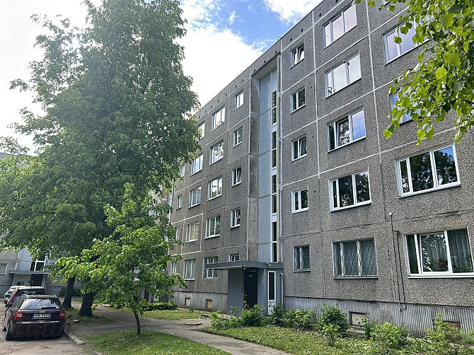 Pārdod remontējamu dzīvokli Iļģuciema centrā.

Vidējais stāvs, vidējā kāpņu telpa. Rīga - foto 8