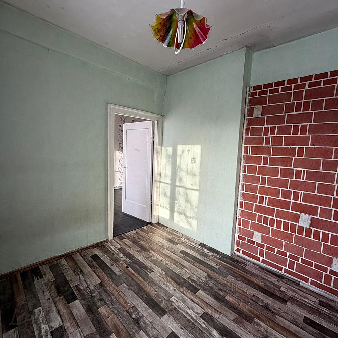 Piedāvājam iegādāties funkcionālu un gaišu divu istabu dzīvokli Skrundas ielā 33. Šis ir īpašums, ku Кулдига и район - изображение 4