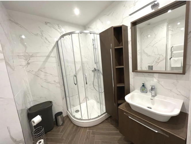 Piedāvājam ekskluzīvus 2-istabu apartamentus Rīgas centrā, jaunā rekonstruētā projektā Rīga - foto 8