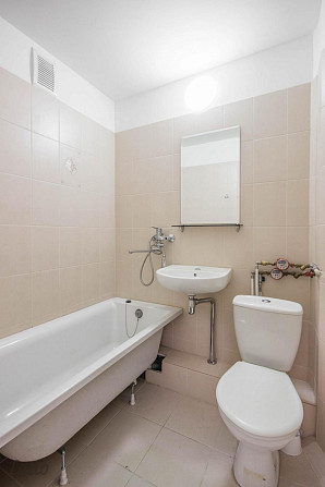 Uz ilgu laiku izīrē 1 istabas dzīvokli lietuviešu projekta mājā. Dzīvoklis labā stāvoklī, mainīti ra Рига - изображение 5