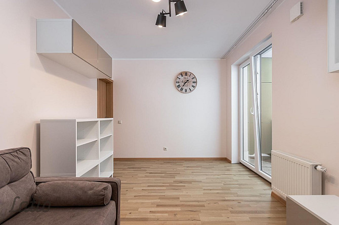 Tiek izīrēts gaišs un kopts 3 istabu dzīvoklis modernā dzīvojamā projektā Ezerparka nami. Rīga - foto 4