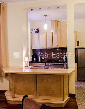 Pagalma māja, renovēta māja, slēgts pagalms, pagalmā bērnu spēļu laukums, ir lifts, kāpņu Rīga - foto 14