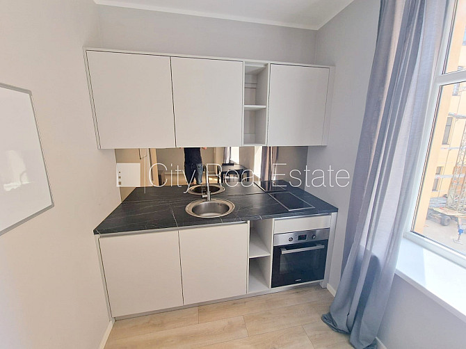 Fasādes māja, renovēta māja, slēgts pagalms, ieeja no ielas un pagalma, kāpņu telpa pēc Rīga - foto 10