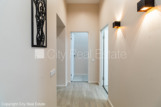 Дом во дворе, реновированный дом, благоустроенный озеленённый двор, закрытый Рига - изображение 5