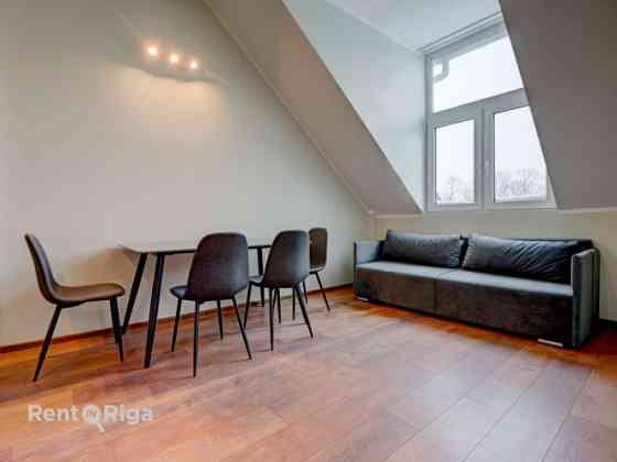 Предлагается уникальная мансардная квартира в новом проекте на улице Katoļu 11  с Rīga