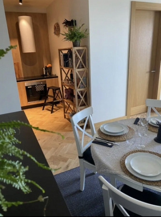 Tiek izīrēts 2 istabu dzīvoklis projektā 