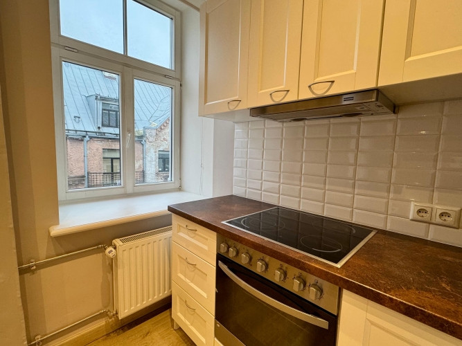 Свежая 3-комнатная квартира в центре Риги!  Продуманная планировка  прихожая, Рига - изображение 4