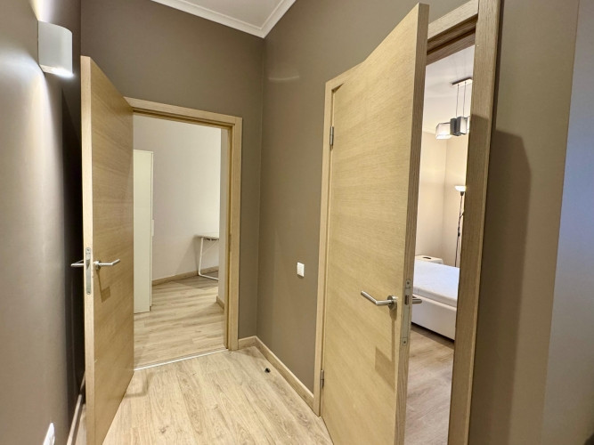 Свежая 3-комнатная квартира в центре Риги!  Продуманная планировка  прихожая, Рига - изображение 9