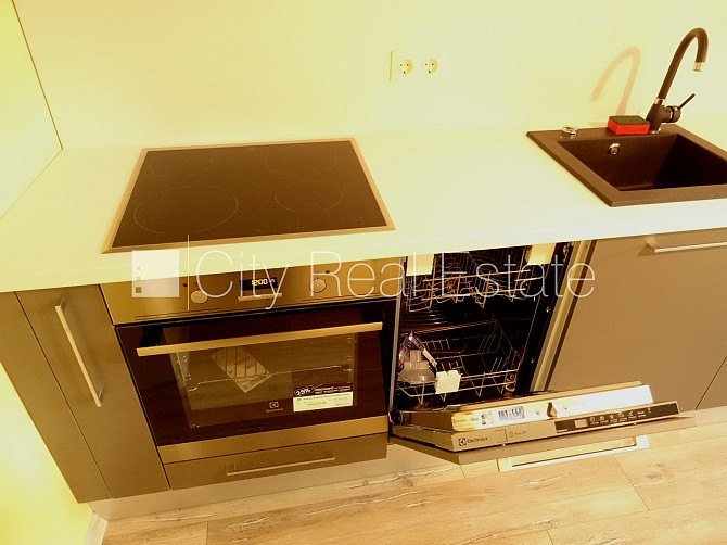 Новостройка, реновированный дом, вход с улицы, лифт, лестничная клетка после Рига - изображение 17