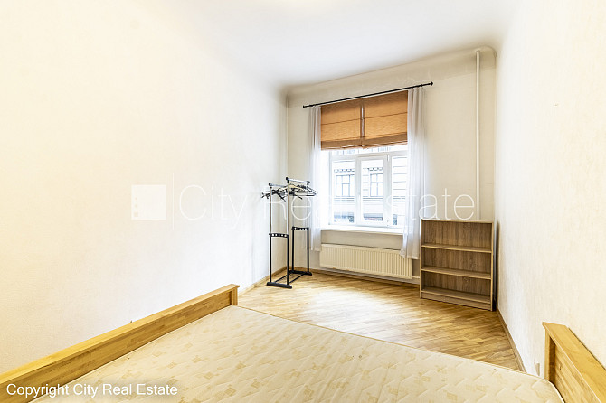 Фасадный дом, реновированный дом, закрытый двор, вход с улицы и со двора, лифт, Рига - изображение 15